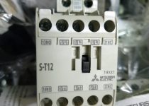 CONTACTOR S-T12 AC200V 1A1B