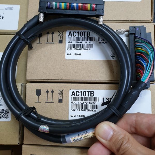 Cáp kết nối Mitsubishi AC10TB