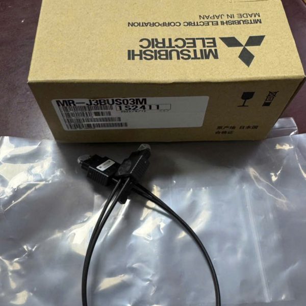 CÁP MITSUBISHI MR-J3BUS03M